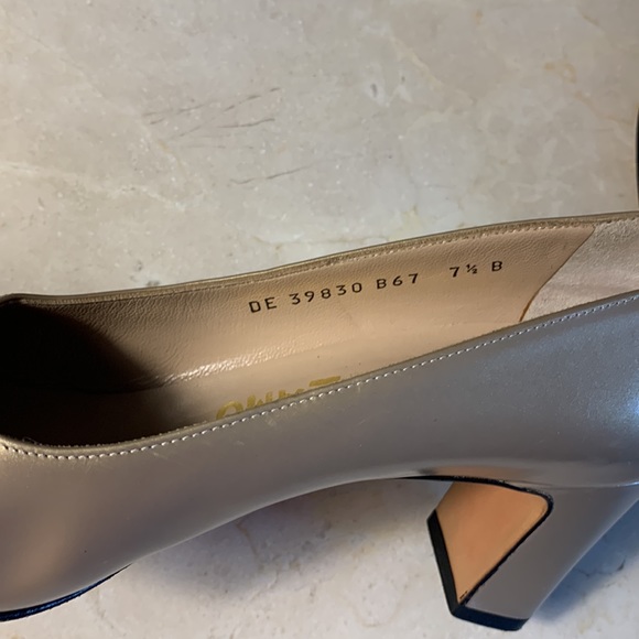 SOLD. Vintage Soft Gold Ferragamo Heels - Picture 2 of 6